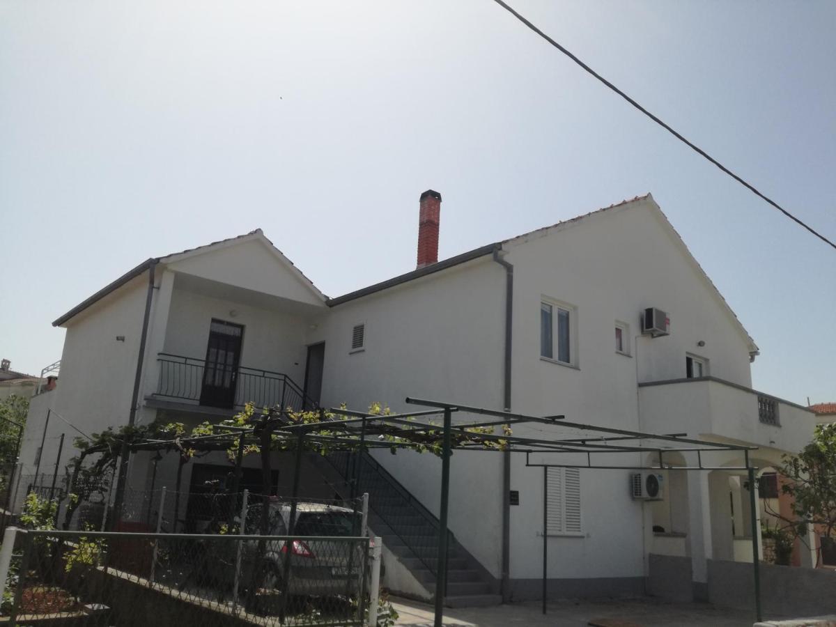 Apartmani Lukacic Biograd Na Moru Exterior foto